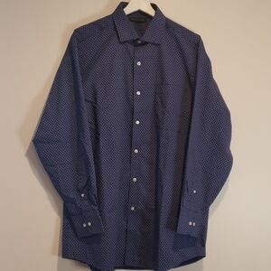𝅺2/$40 NWOT TOMMY HILFIGER Printed Dress Shirt